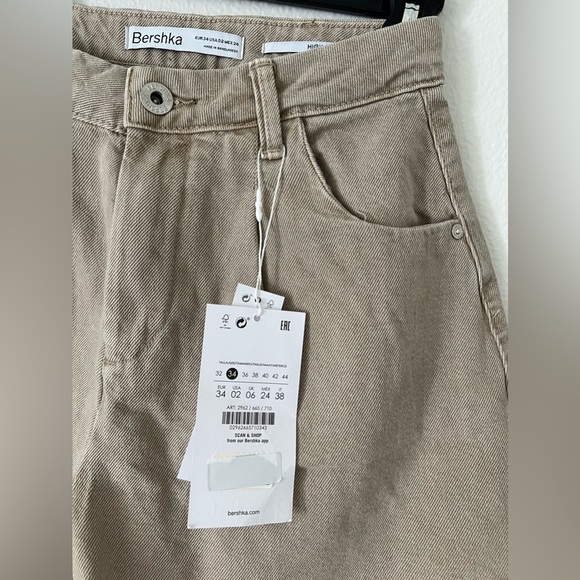 Bershka lightweight shorts in beige - Picture 5 of 9